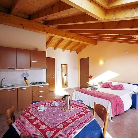 Sleeps 5 Pool Wifi شقة *